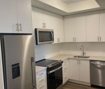 For Lease - 3220 William Coltson Avenue Unit# 1002, Oakville, Ontario - Photo 6