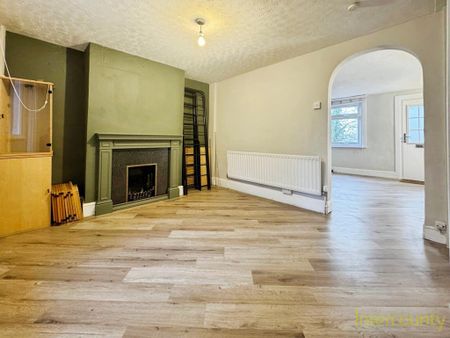 2 bedroom terraced house to rent - Photo 2