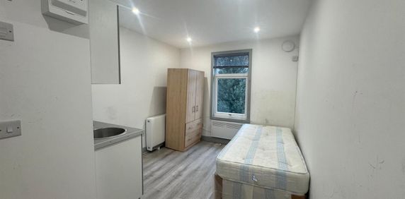 Otterfield Road, Yiewsley, West Drayton UB7, London - Photo 2