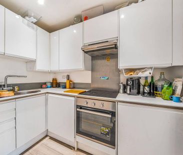 Studio to rent - Photo 6