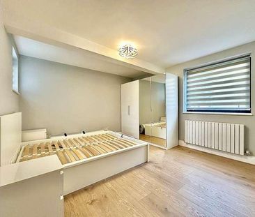 Westferry Road, London, E14 - Photo 2