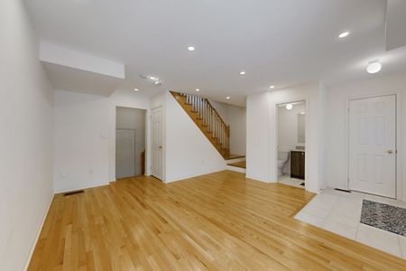 For Lease - 91 William F. Bell Parkway, Richmond Hill, Ontario - Photo 4