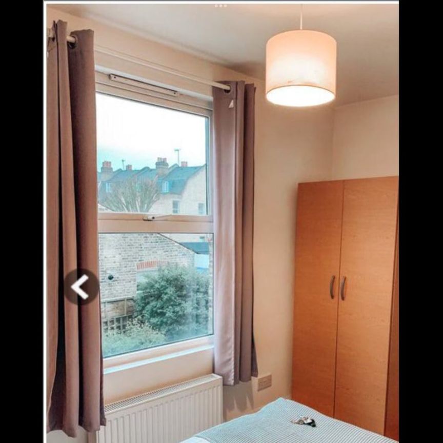 Room in a Shared House, Biscay Road, W6 - Photo 1