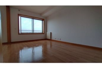 Apartamento T1+1 em Porto