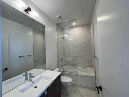 For Lease - 8 Interchange Way Unit# 6010, Vaughan, Ontario - Photo 5