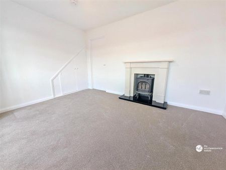 3 bedroom terraced house to rent - Photo 2