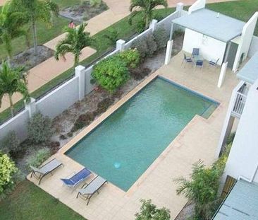 Stylish and Sophisticated Lifestyle Unit close to the CBD - Photo 6