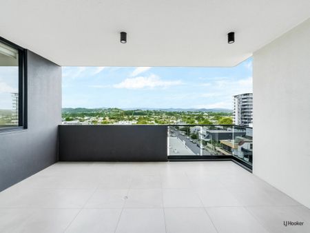 Sixth-Floor Apartment with Stunning Hinterland Views! - Photo 4