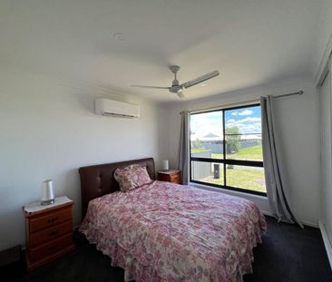 CHARMING TWO BEDROOM HOME WITH POOL - Photo 3