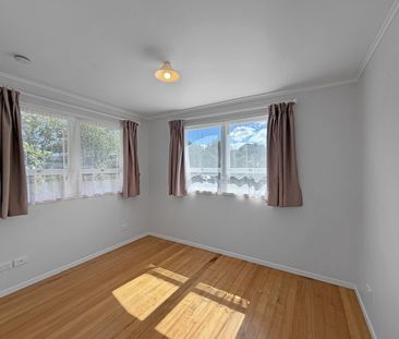 Beautiful 3-Bedroom Family Home in Blockhouse Bay - Photo 5