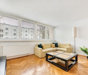 Łódź, Śródmieście, 10 Lutego - Фото 1