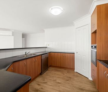 Renovated Spacious Modern Family Home in Great Location - Photo 4