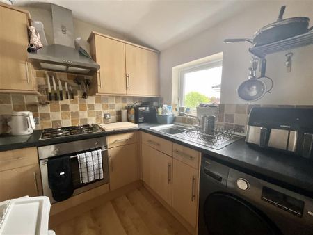 2 bedroom apartment to rent - Photo 5