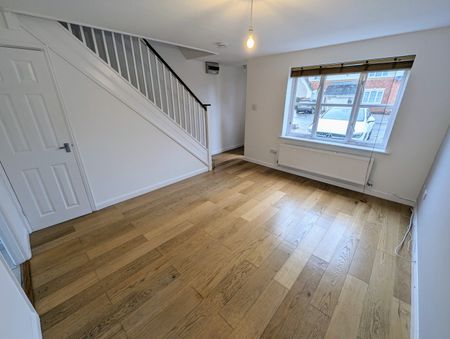 A 2 Bedroom Terraced - Photo 4