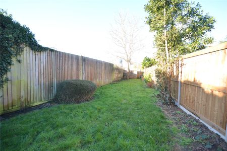 London Road, Ewell, Epsom, Surrey, KT17 2BU - Photo 4