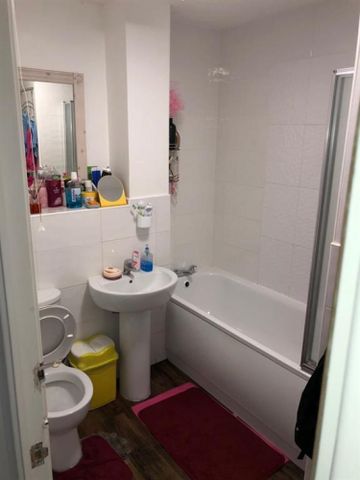 1 bedroom Flat To Let - Photo 4