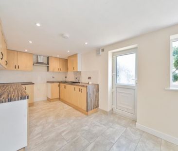 3 bedroom bungalow to rent - Photo 4