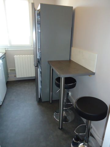 Location Appartement 5 pièces 74m² NEVERS 58000 - Photo 2