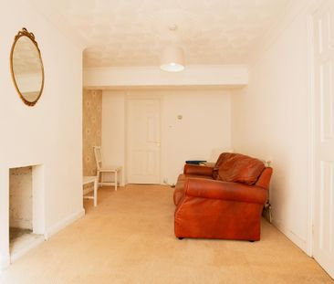 Severn Grove, Cardiff, CF11 - Photo 6