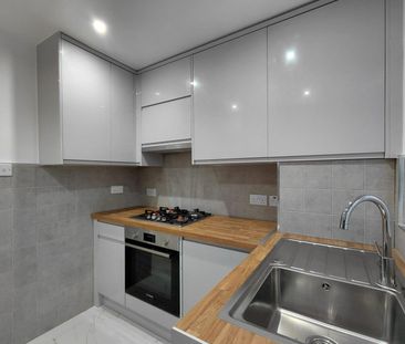 Orchard Court, Stonegrove, Edgware HA8 - Photo 5