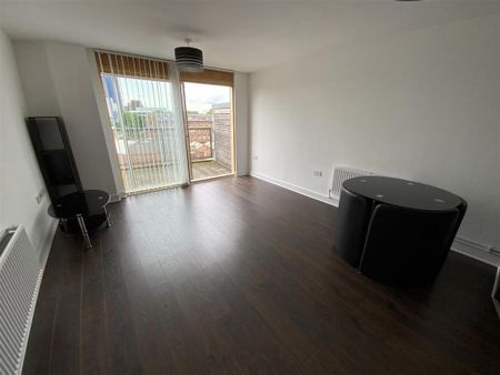 2 bedroom apartment to rent - Photo 4