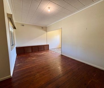 3 BEDROOM HOME - SOUTH TAMWORTH - Photo 1