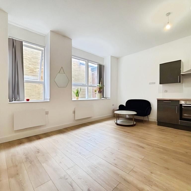 Studio to rent - Photo 1