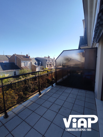 T2 DE 48 m2 AVENUE SAINT SURIN - Photo 2