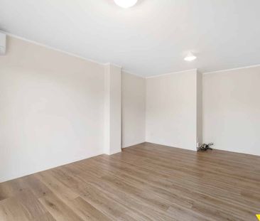 Sunny Retreat in a Peaceful New Lynn Cul-de-Sac - Photo 3