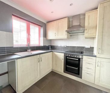 3 bedroom semi-detached house to rent - Photo 4