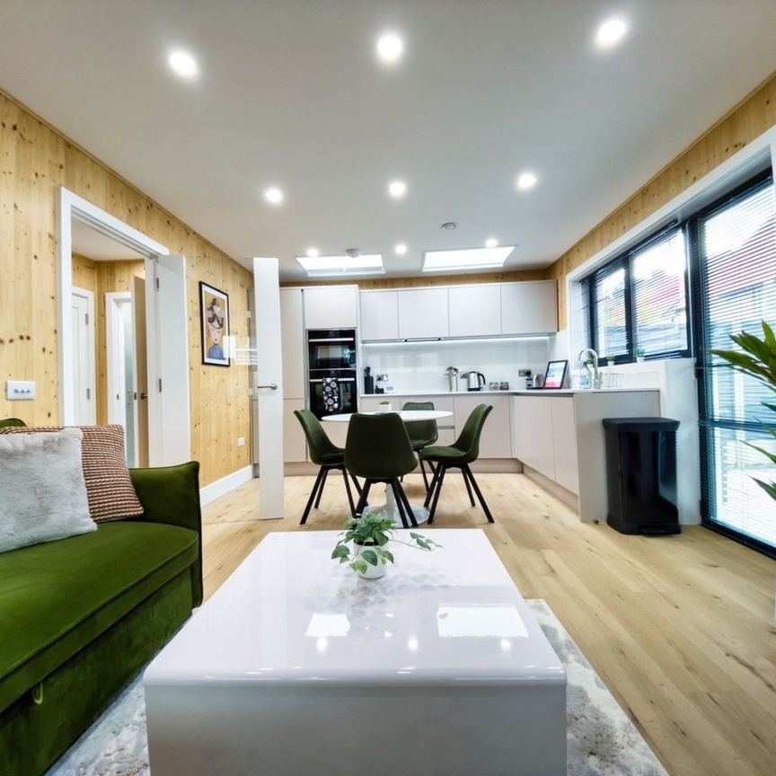 2 Bed Detached House, Green Mews, BN3 - Photo 1
