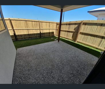 27 Olivia Crescent, Nirimba, Qld 4551 - Photo 2