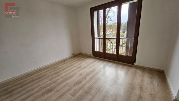 Location Appartement 1 pièce 27m² AVON 77210 - Photo 1