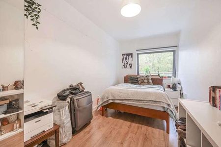 Barking Road, Canning Town, E16 - Photo 4