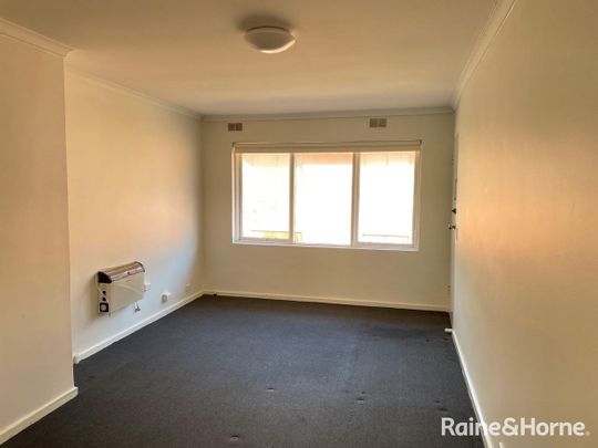 Perfect Location! - Photo 1