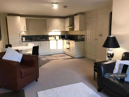 2 bedroom flat to rent - Photo 3