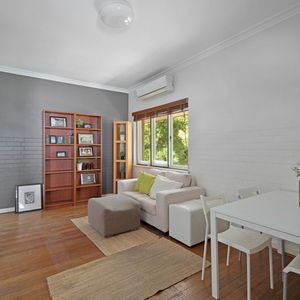 Fully furnished apartment in great location! - Photo 2