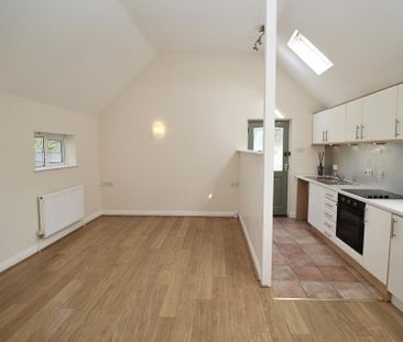 2 bedroom detached bungalow to rent - Photo 4