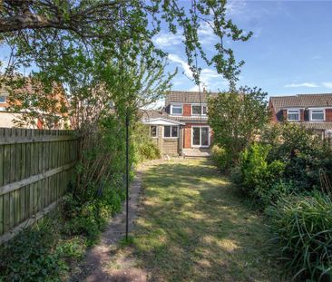 3 bedroom semi-detached house to rent - Photo 1