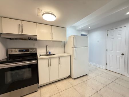 For Lease - 3 Alamosa Drive Unit# Basement, Toronto, Ontario - Photo 2