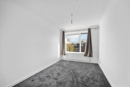 4 bedroom terraced house to rent - Photo 3