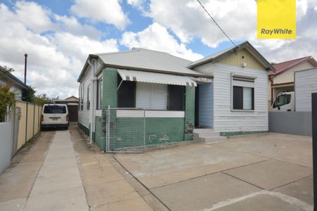 RENOVATED 3 BEDROOM HOME! - Photo 5