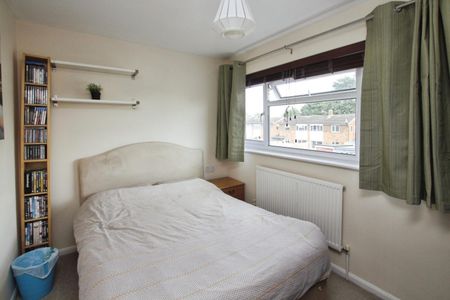 3 bedroom House To Let - Photo 5