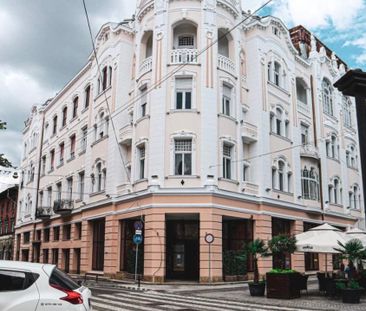 Apartament ultracentral cu 2 camere | Palatul Apollo Oradea - Photo 1