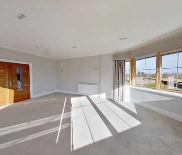 5 bedroom detached house to rent - Photo 1