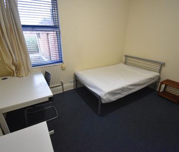 5 Bed Terraced House, Christchurch Road, RG2 - Photo 6