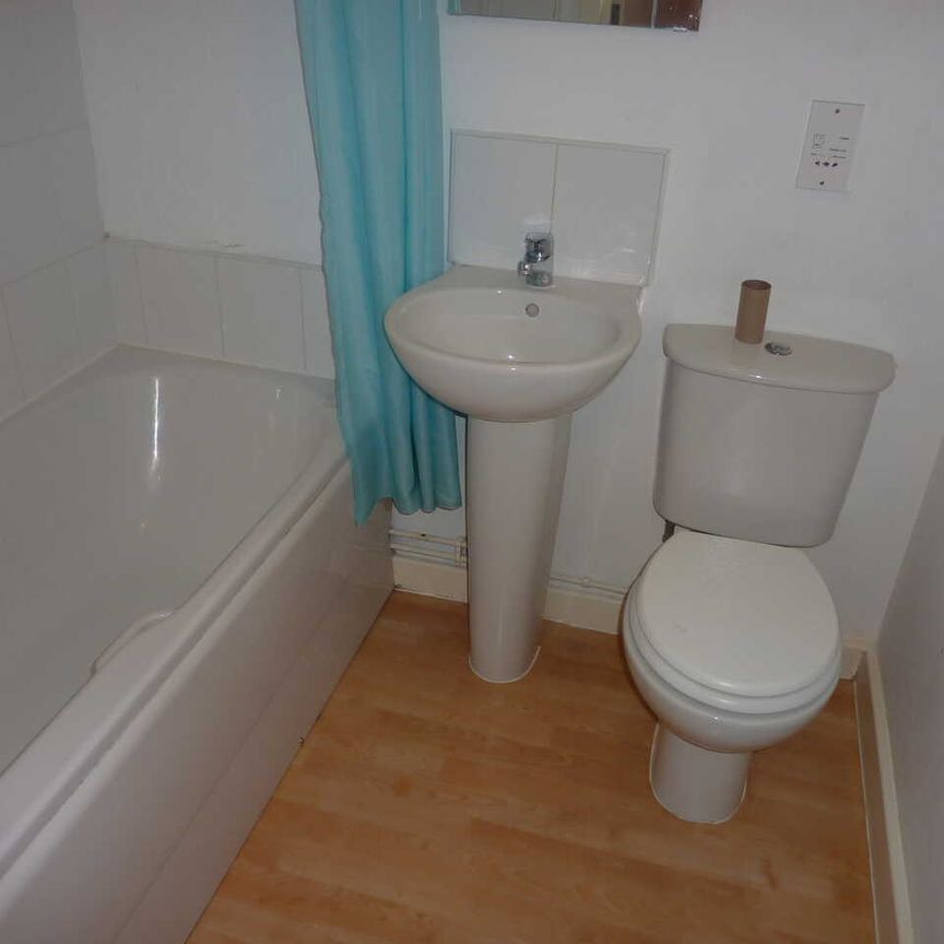 2 bed Apartment - Photo 1