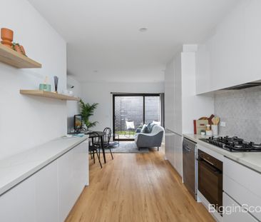 Neat Townhouse Central to Everything Laverton has to Offer! - Photo 5