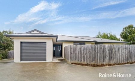 Private Townhouse, Brilliant Location! - Photo 4