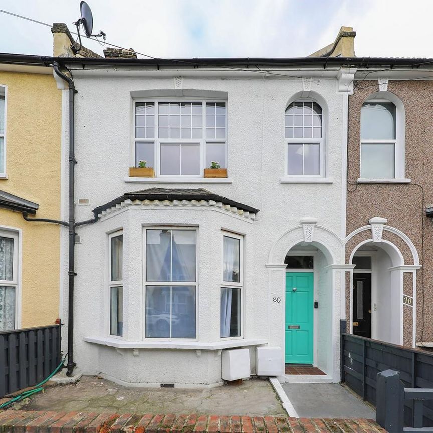 2 bedroom flat to rent - Photo 1